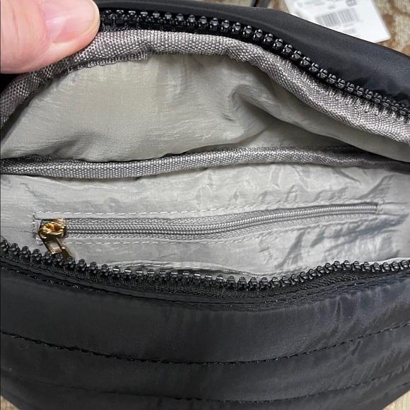 Falls Creek Black Quilted Fanny Pack Sling Bag NWT - Picture 5 of 8